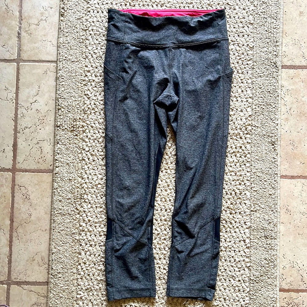 LuLulemon Speed Up crop